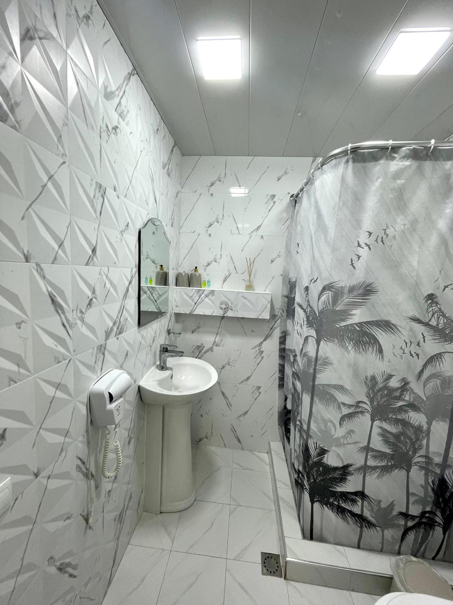 Santorini Hotel & Hostel Yerevan Exterior photo