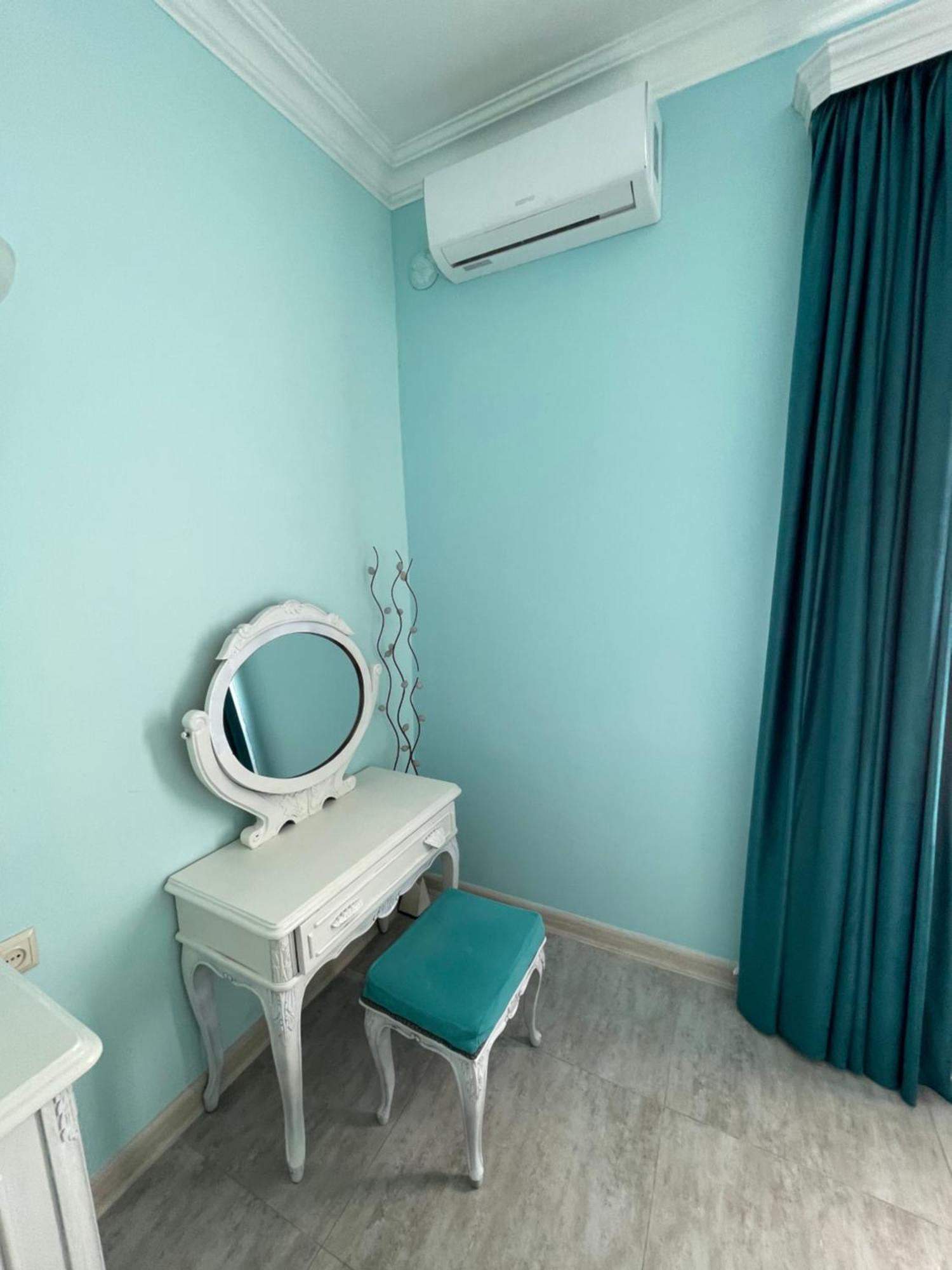 Santorini Hotel & Hostel Yerevan Exterior photo